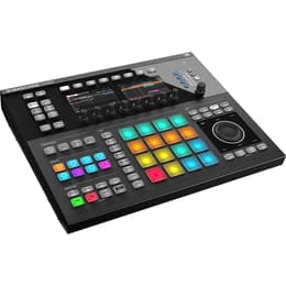 Native Instruments Maschine Studio Audio accessories