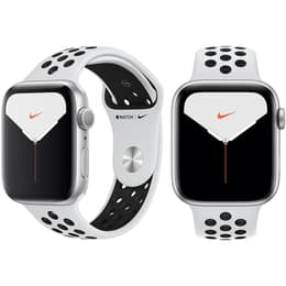 Apple Watch Series 5 (2019) GPS 44 mm - Aluminium Silver - Nike Sport band White/Black