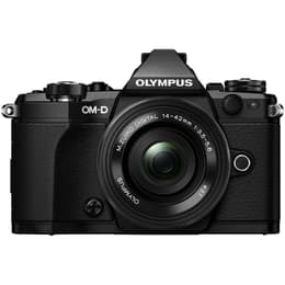 OM-D E-M5 - Black + Olympus M.Zuiko Digital ED 14-42mm f/3.5-5.6 EZ f/3.5-5.6