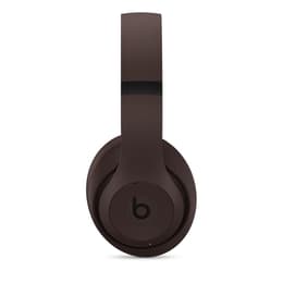 Beats Studio Pro noise-Cancelling wireless Headphones with microphone - Brown